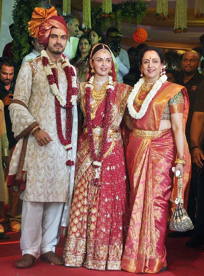 Esha Deol and Businessman Bharat Takhtani tie Knots at Ishkon Temple